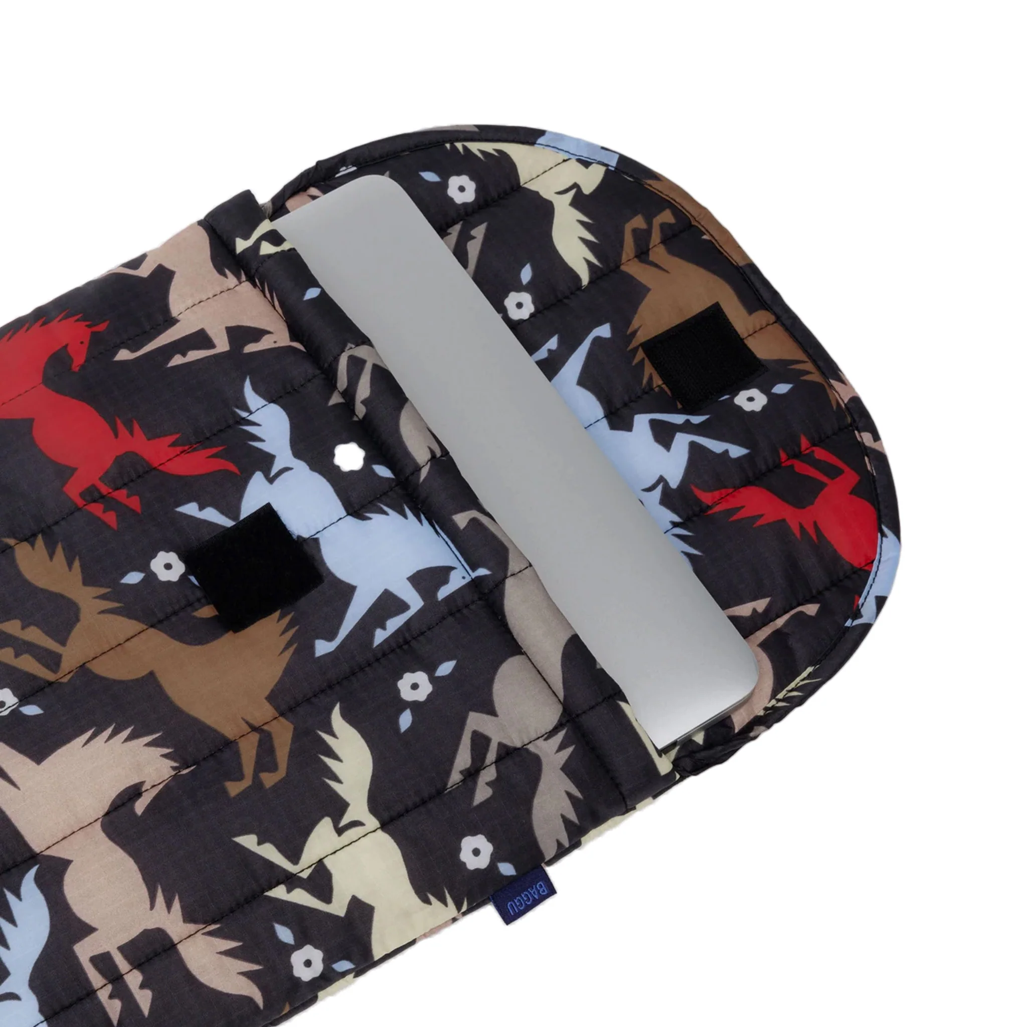 Baggu Puffy 16 inch Laptop Sleeve, Horse Cut-Outs - Image 2