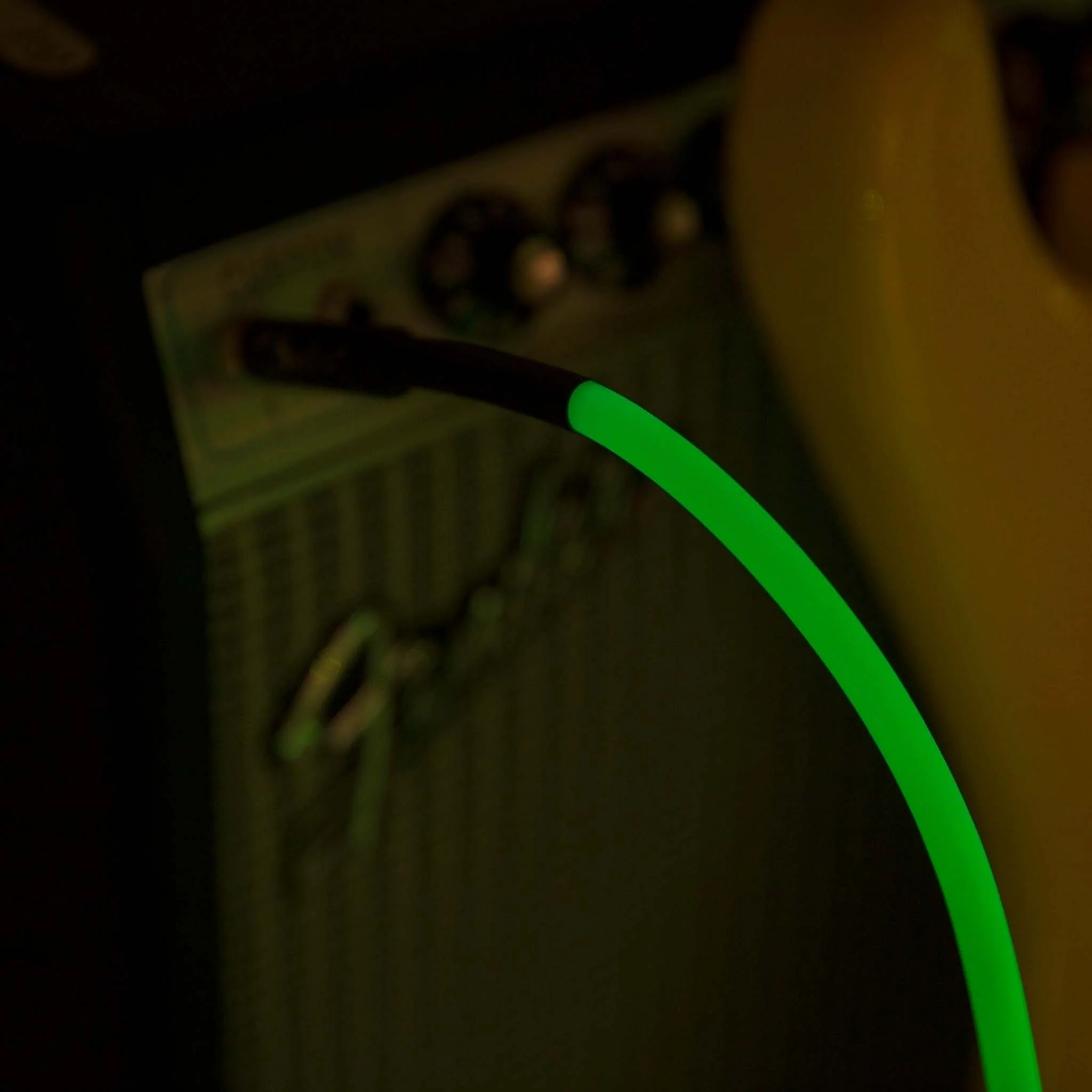 Fender 10 FT Professional Series Glow in the Dark Instrument Cable, Green - Image 6