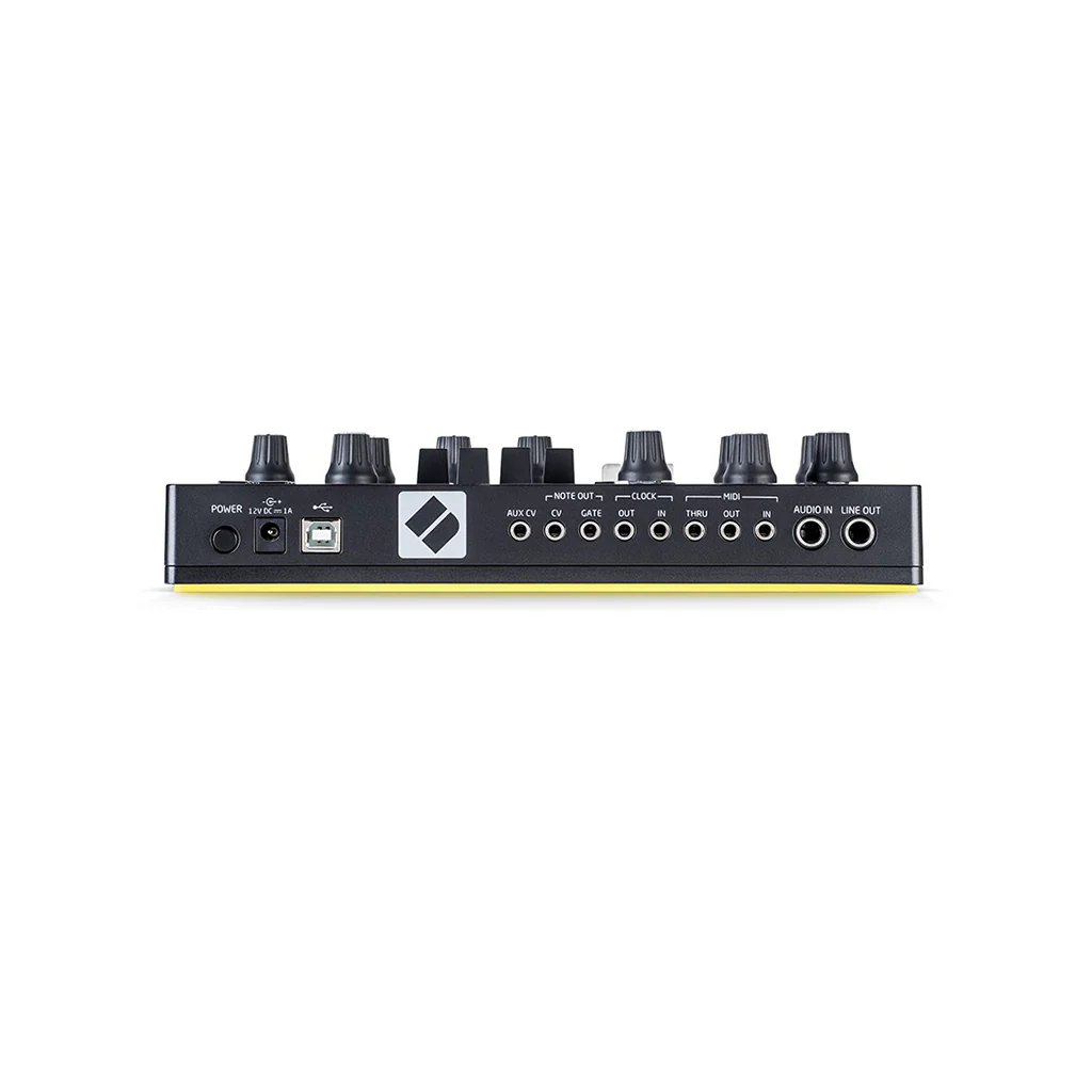 Novation Circuit Mono Station Paraphonic Synthesizer With Three Sequencer - Image 2