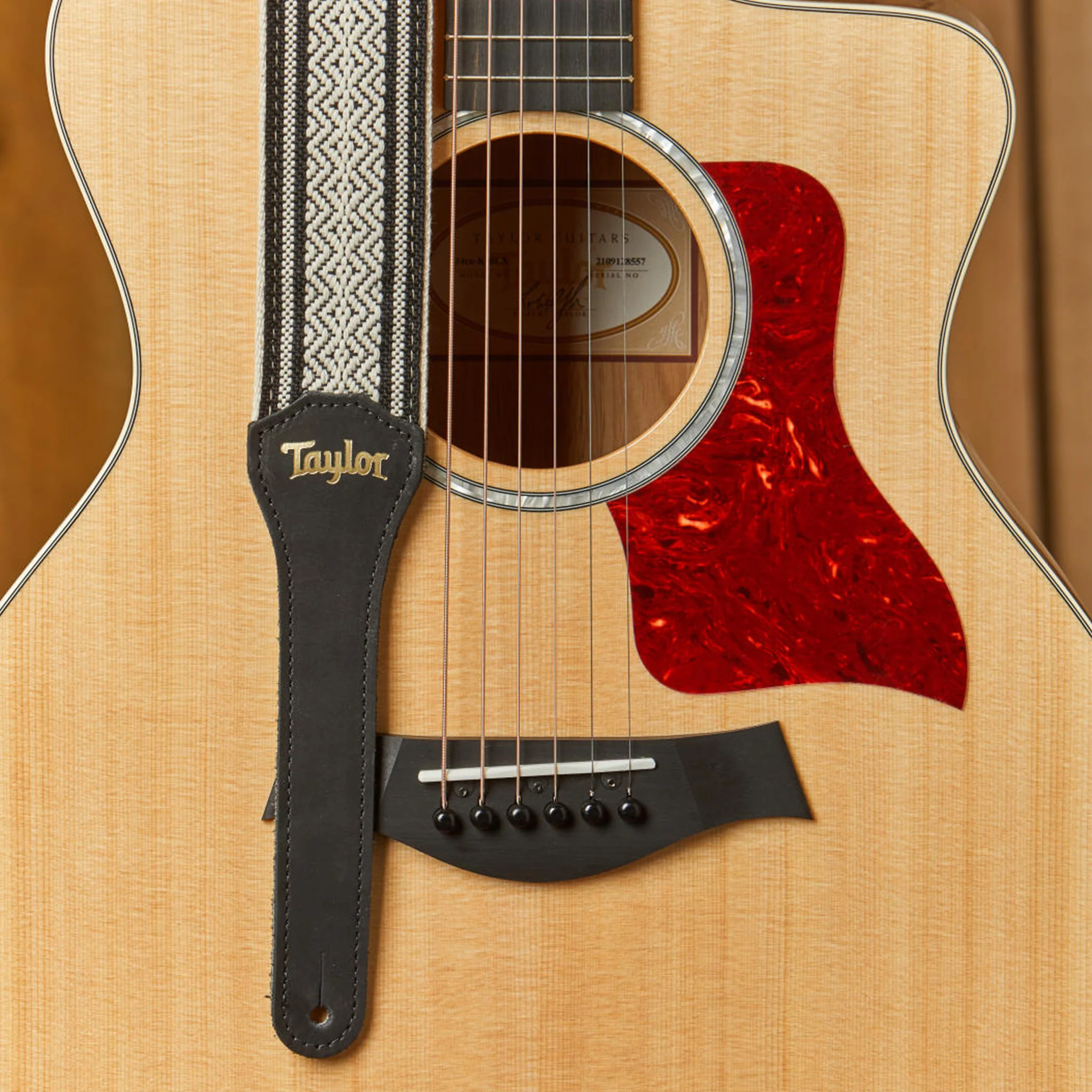 Taylor Jacquard Cotton 2Inch Guitar Strap, White/Black - Image 2